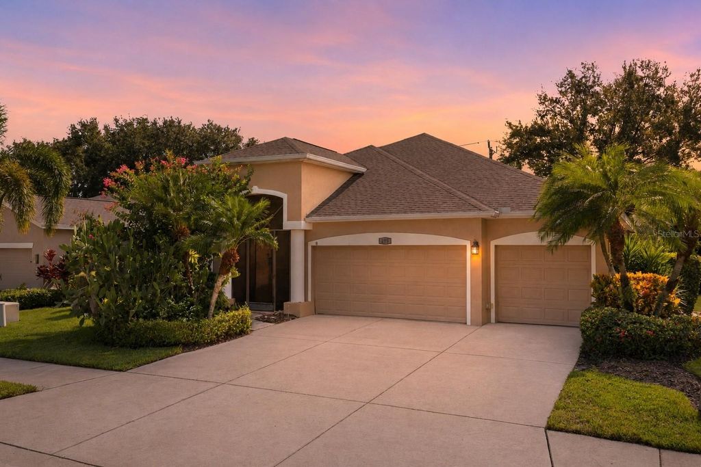 295 LONDONDERRY DRIVE, Sarasota, FL 34240