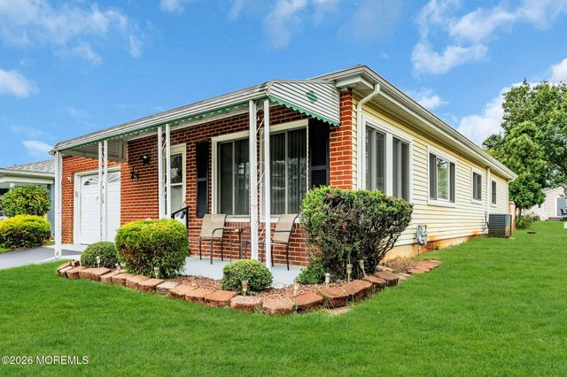 139 Bonaire Drive, Toms River, NJ 08757