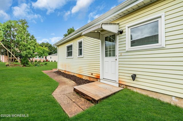 139 Bonaire Drive, Toms River, NJ 08757