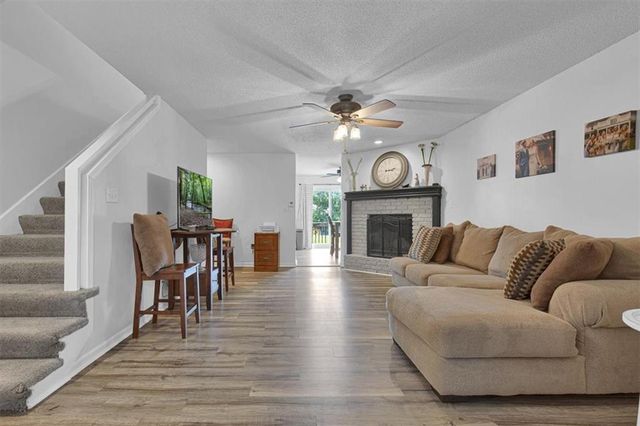7019 N Fisk Court, Kansas City, MO 64151