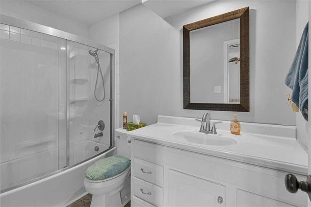 7019 N Fisk Court, Kansas City, MO 64151