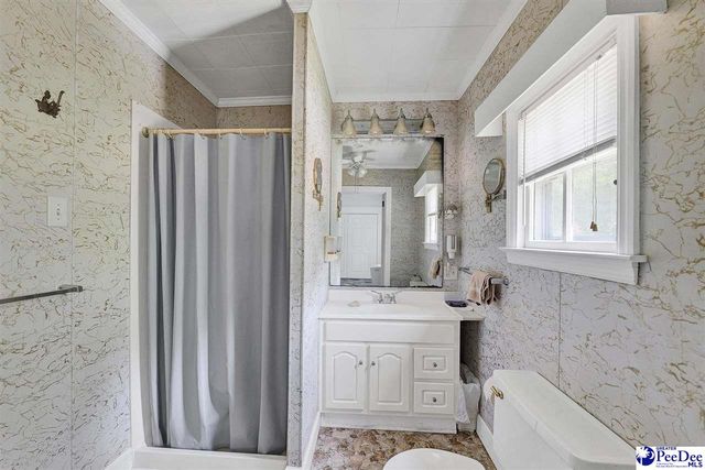 1309 N Matthews Road, Lake City, SC 29560