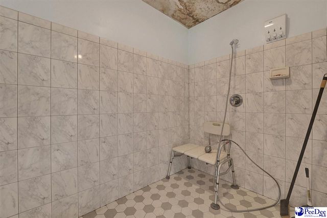 1309 N Matthews Road, Lake City, SC 29560