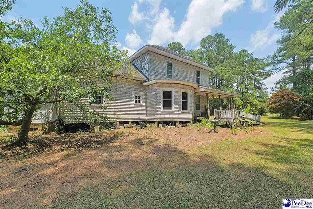 1309 N Matthews Road, Lake City, SC 29560