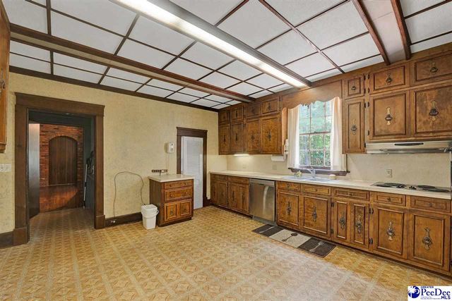 1309 N Matthews Road, Lake City, SC 29560