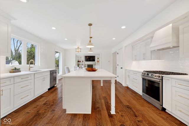 10831 Pleasantview Drive, Carmel, IN 46033