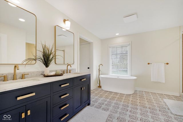 10831 Pleasantview Drive, Carmel, IN 46033