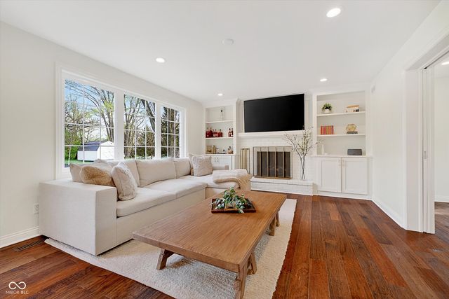 10831 Pleasantview Drive, Carmel, IN 46033