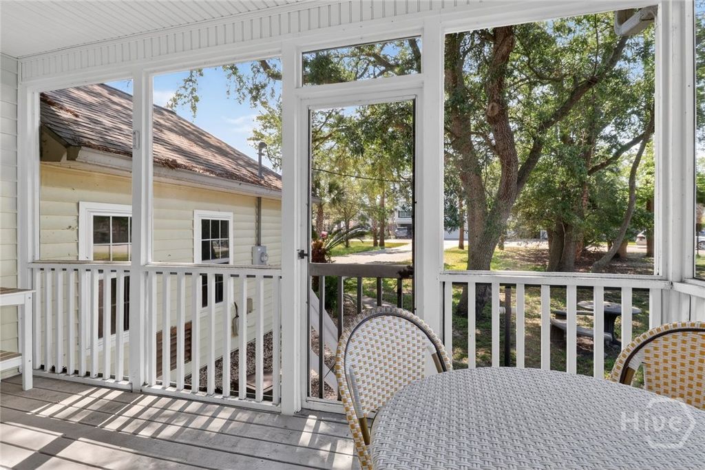 Image 5 of property listing at Address unavailable.