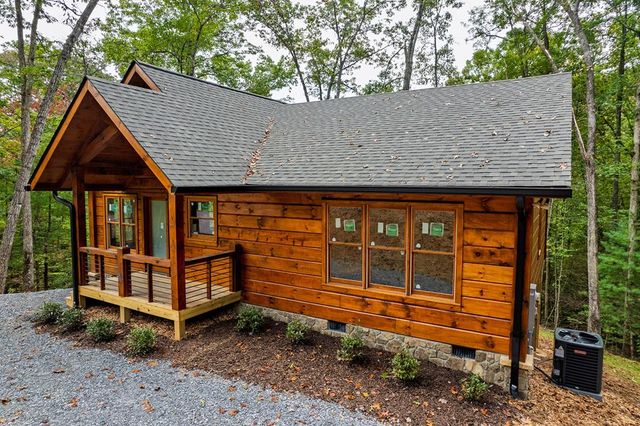 100 Crystal Oliver Lane, Blue Ridge, GA 30513
