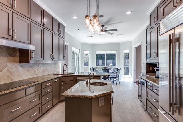 3720 Briarhaven Road, Fort Worth, TX 76109