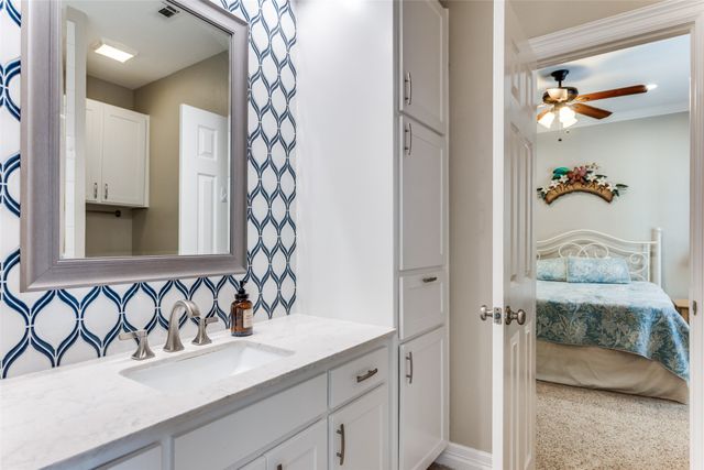 3720 Briarhaven Road, Fort Worth, TX 76109