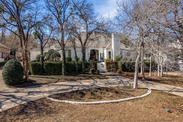 3720 Briarhaven Road, Fort Worth, TX 76109