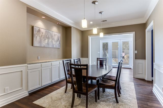 3720 Briarhaven Road, Fort Worth, TX 76109