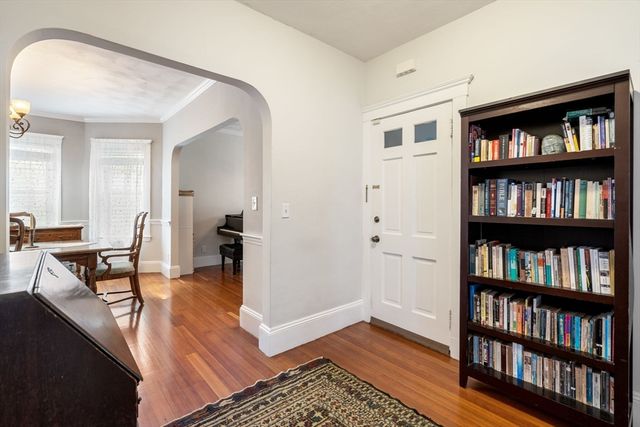 15 Oakland St 1, Boston, MA 02135
