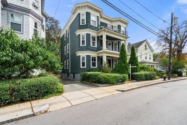 15 Oakland St 1, Boston, MA 02135