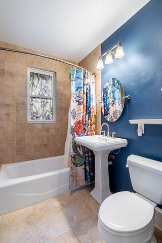 15 Oakland St 1, Boston, MA 02135