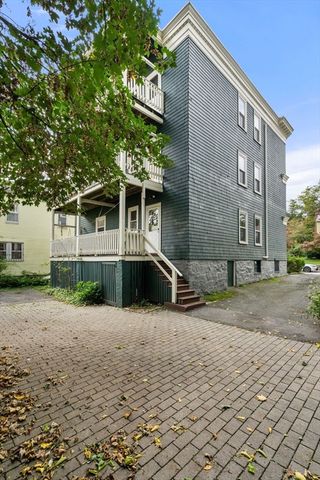 15 Oakland St 1, Boston, MA 02135