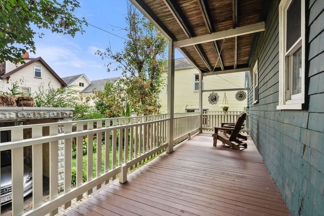 15 Oakland St 1, Boston, MA 02135