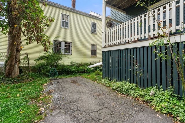 15 Oakland St 1, Boston, MA 02135
