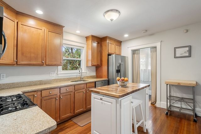 15 Oakland St 1, Boston, MA 02135