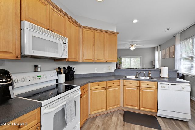 320 Coralstone Court, Leland, NC 28451