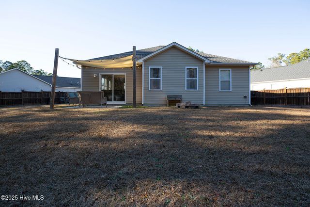 320 Coralstone Court, Leland, NC 28451