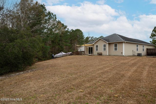 320 Coralstone Court, Leland, NC 28451