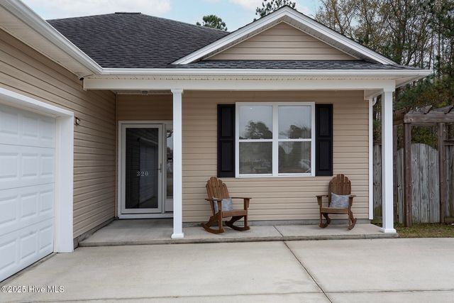 320 Coralstone Court, Leland, NC 28451