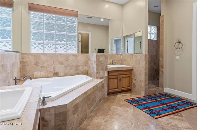 6630 E LAFAYETTE Boulevard, Scottsdale, AZ 85251