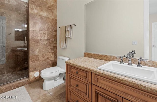 6630 E LAFAYETTE Boulevard, Scottsdale, AZ 85251