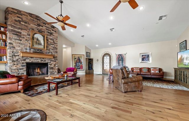 6630 E LAFAYETTE Boulevard, Scottsdale, AZ 85251