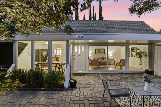 719 Jackpine Court, Sunnyvale, CA 94086