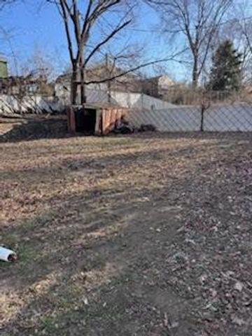 5909 E 12th Street, Kansas City, MO 64126