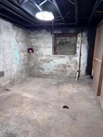 5909 E 12th Street, Kansas City, MO 64126