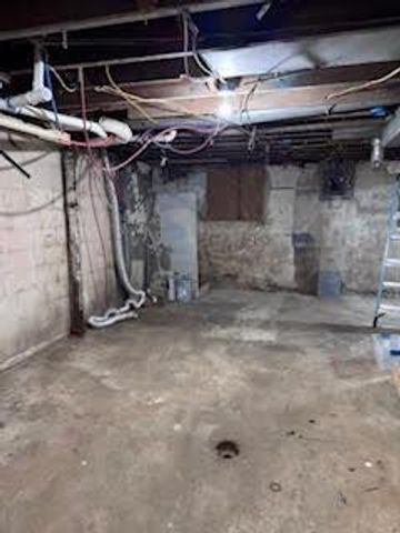 5909 E 12th Street, Kansas City, MO 64126