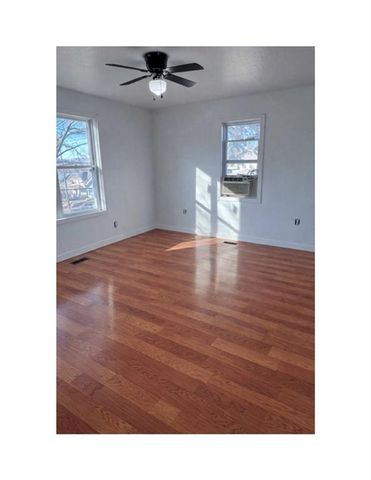 5909 E 12th Street, Kansas City, MO 64126