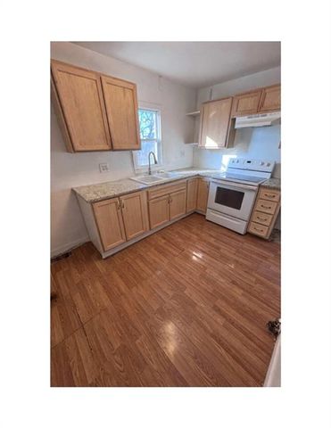 5909 E 12th Street, Kansas City, MO 64126