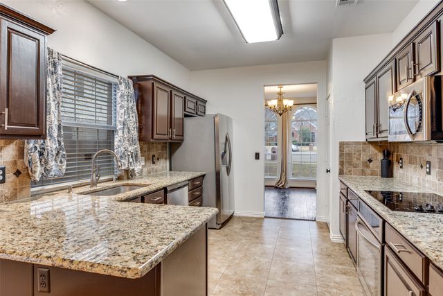 8605 Crested Cove Court, Plano, TX 75025