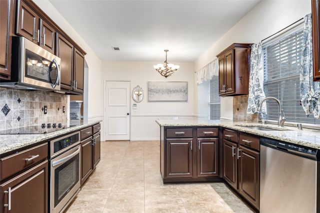 8605 Crested Cove Court, Plano, TX 75025