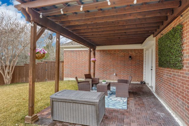 8605 Crested Cove Court, Plano, TX 75025