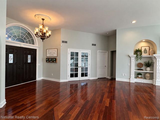 1937 Carsons Cove, Commerce Twp, MI 48390