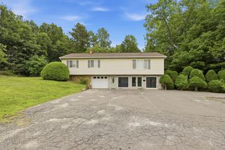 1303 Calkins Rd, Palmer, MA 01069