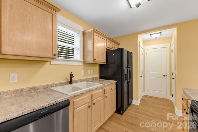 2 Cottage Cove Lane, Asheville, NC 28803
