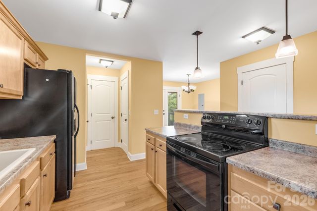 2 Cottage Cove Lane, Asheville, NC 28803