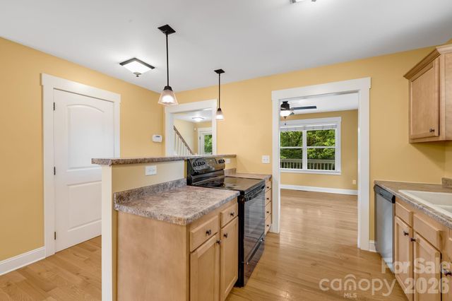2 Cottage Cove Lane, Asheville, NC 28803
