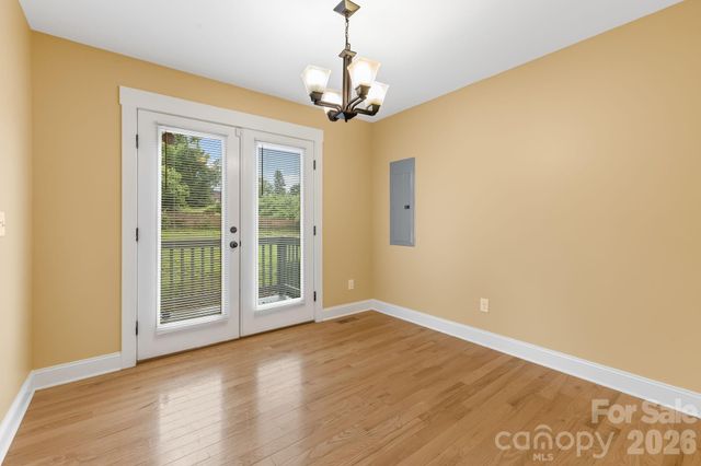 2 Cottage Cove Lane, Asheville, NC 28803
