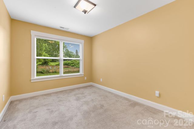 2 Cottage Cove Lane, Asheville, NC 28803
