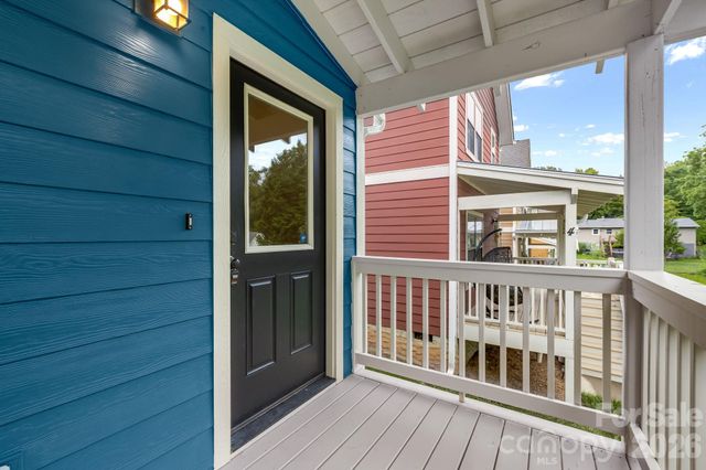 2 Cottage Cove Lane, Asheville, NC 28803
