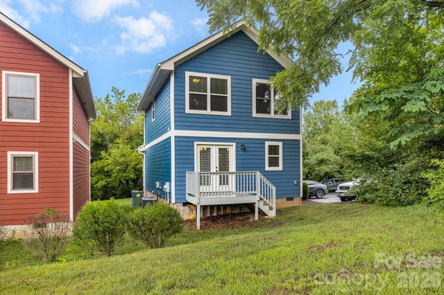 2 Cottage Cove Lane, Asheville, NC 28803
